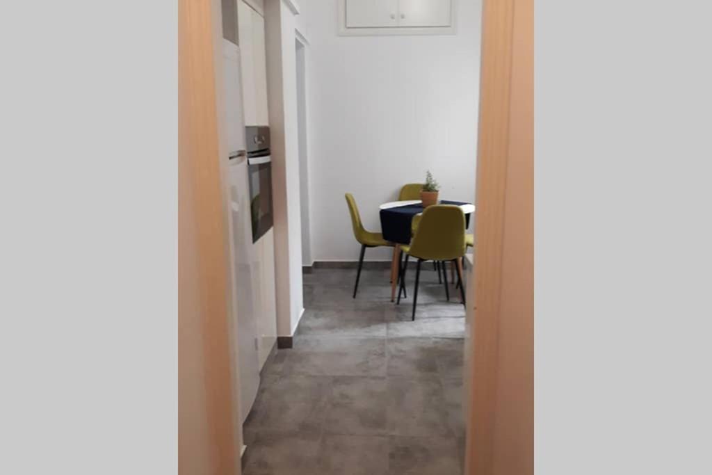 Cozy Apartment For 4 In Kolonaki, Lycabettus Atenas Exterior foto