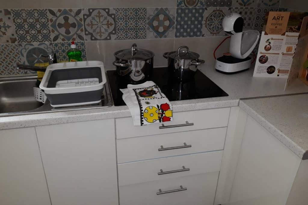 Cozy Apartment For 4 In Kolonaki, Lycabettus Atenas Exterior foto
