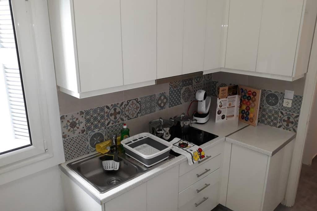 Cozy Apartment For 4 In Kolonaki, Lycabettus Atenas Exterior foto